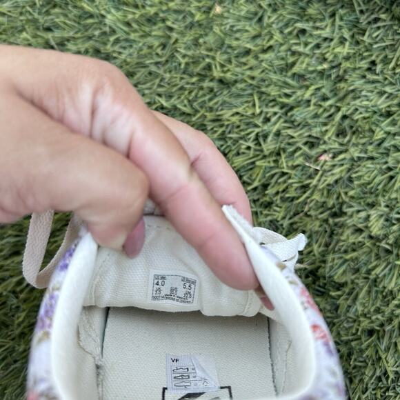 NWOB Vans Sk8 Low Vintage Floral Print Shoe US Size: 5.5 women/teens spring - Picture 5 of 7